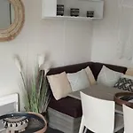 Le Clos Du Thym - *
